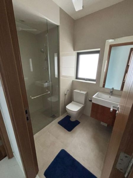 Bathroom - 🏢 Luxury Apartment For Rent – Capital Twin Peaks, Colombo 02 - PDA230