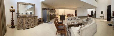 Living Room -  04 Bedroom, 7,800 sqft  Luxury House built on 18 perch landfor Sale in Kelaniya  (HSS170)