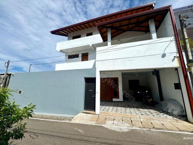 House for sale in Boralesgamuwa