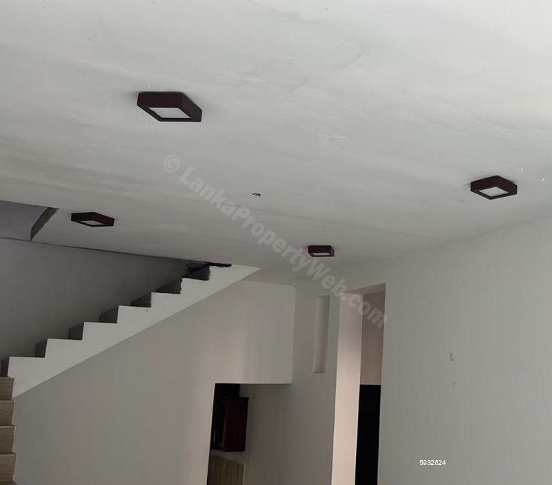 House for sale in Kadawatha