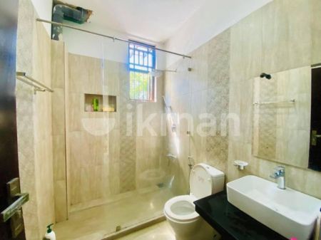 Bathroom - House For Rent In Borelasgamuwa ( File No 5551b) Gangarama Road
