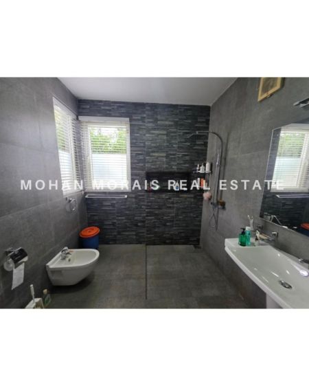 Bathroom - House For Sale Subuthi Vihara Mawatha - Battaramulla
