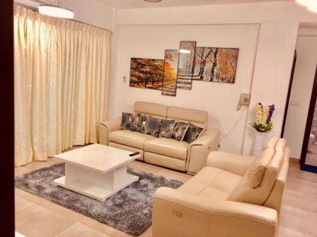 Living Room - Nemra/High and Furnished/03beds/for rent in Dehiwala