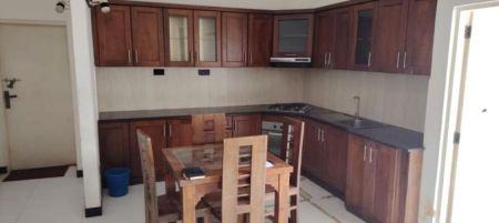 Kitchen - Liberty Plaza/02beds Apartment for sale in Colombo 03
