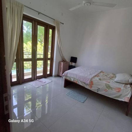 Bedroom - Modern 4 Bedroom House for Rent at Soma Thalagala Mawatha, Pagiriwatte, Nugegoda / LKR 240,000 (Negotiable) (EM232RN)