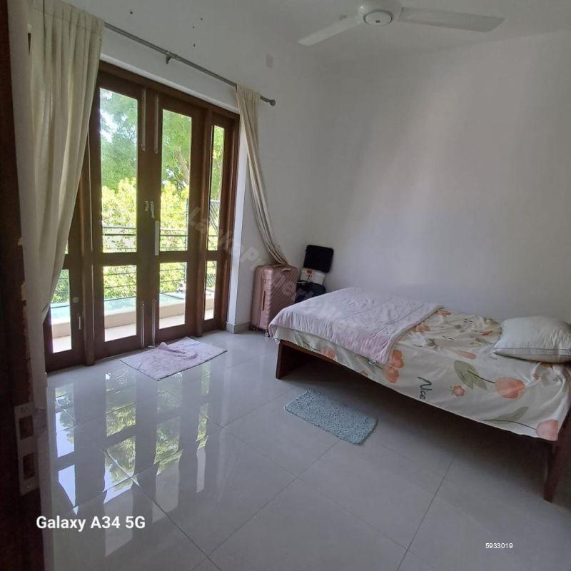 Bedroom - House for rent in Nugegoda