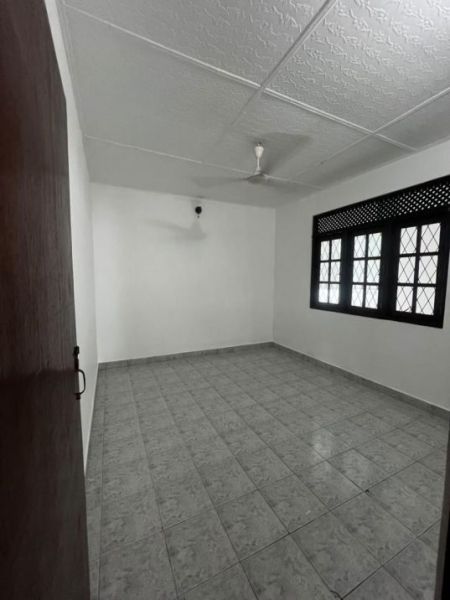 Bedroom - 2 Houses for Sale - Katubedda, Moratuwa (Near University of Moratuwa) | LKR 42.5 Million (EM955)