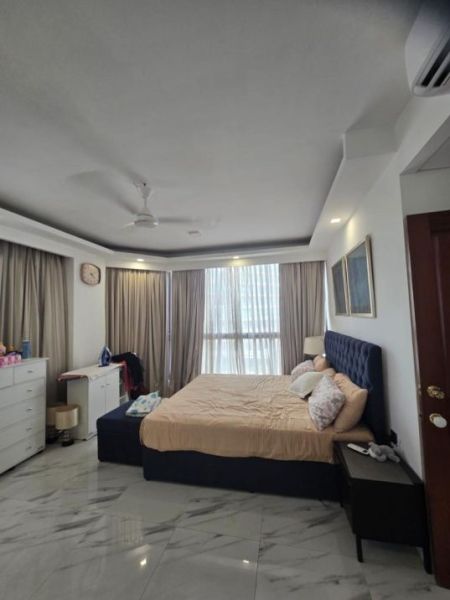 Bedroom - Luxury 3 Bedroom Apartment for Sale – Crescat Residencies, Colombo 03 | LKR 95,000,000 (Negotiable) (EM180RK)