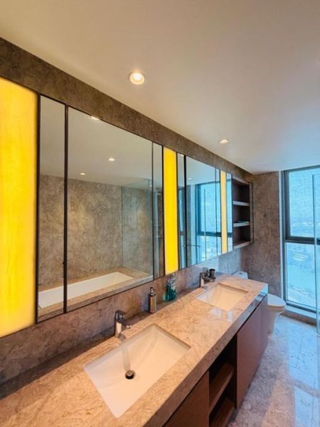 Bathroom - The Residencies at One Galle Face | For Sale | Colombo 02 - LKR 520 Million (EM138AW)