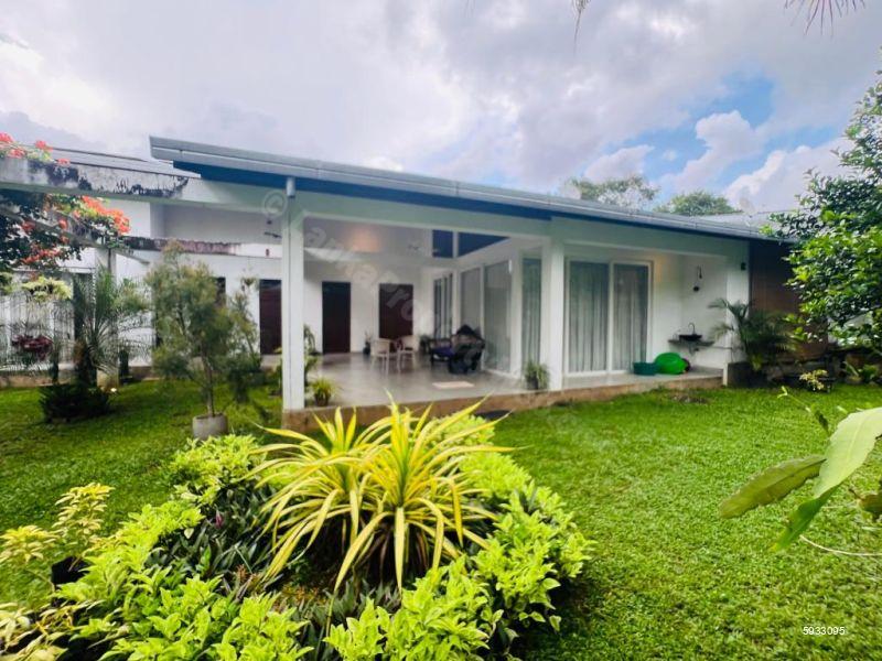 Exterior - House for rent in Kottawa