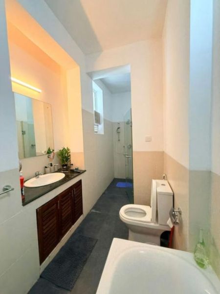 Bathroom - Apartment Complex for Sale in Colombo 07 (A4621) 