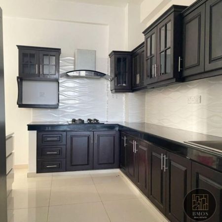 Kitchen - Apartment for sale ata Emerald Residencies - Dehiwala