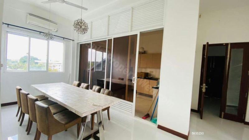 Dining room - Apartment for sale in Colombo 8