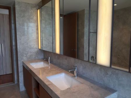 Bathroom -  Shangri La - 04 Bedroom Unfurnished Apartment for Sale in Colombo 02 (A2484)