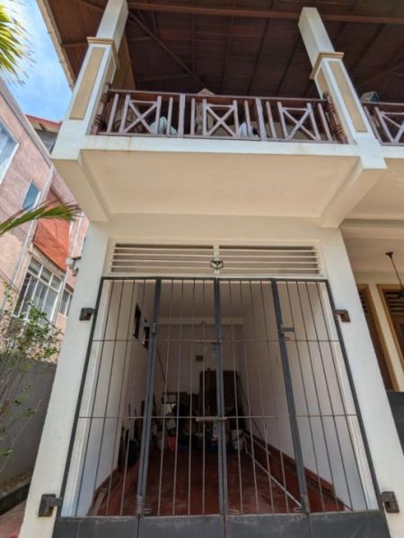 Exterior - Mount Lavinia Vihara Road 05 Bed Room house on 7.89 perches of Land for Sale