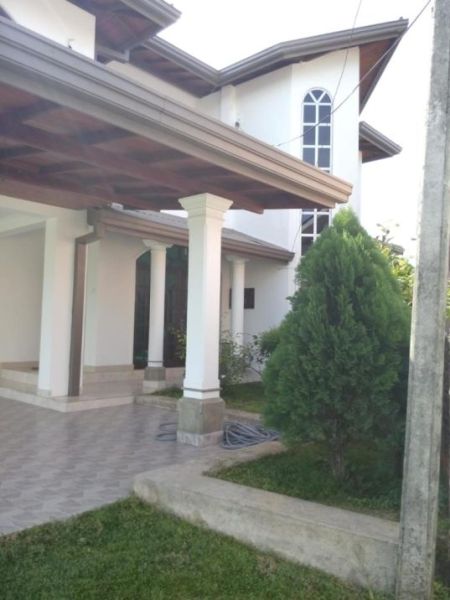 Exterior - House & Land for Sale in Battaramulla | LKR 125 Million (HS4847)