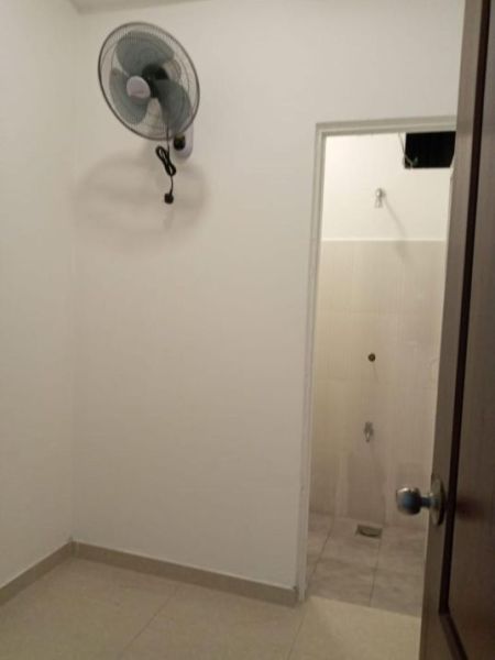 Bathroom - 3 Bedroom Apartment for Sale - Maharagama, Rainbow Residencies | LKR 45 Million (EM961)