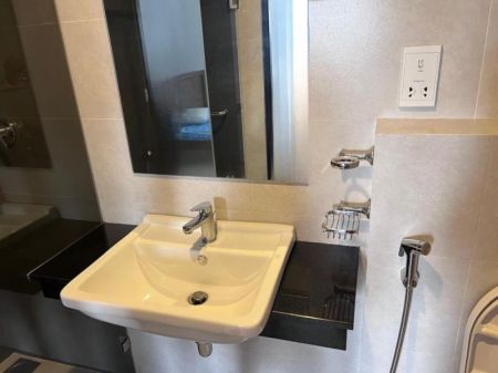 Bathroom - Tresure Trove/Furnished/1 Bedroom/Apartment for rent in Colombo 8
