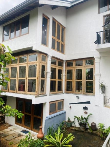 Exterior - 03 Bedrooms House For Rent In Kandy - Kundasale 