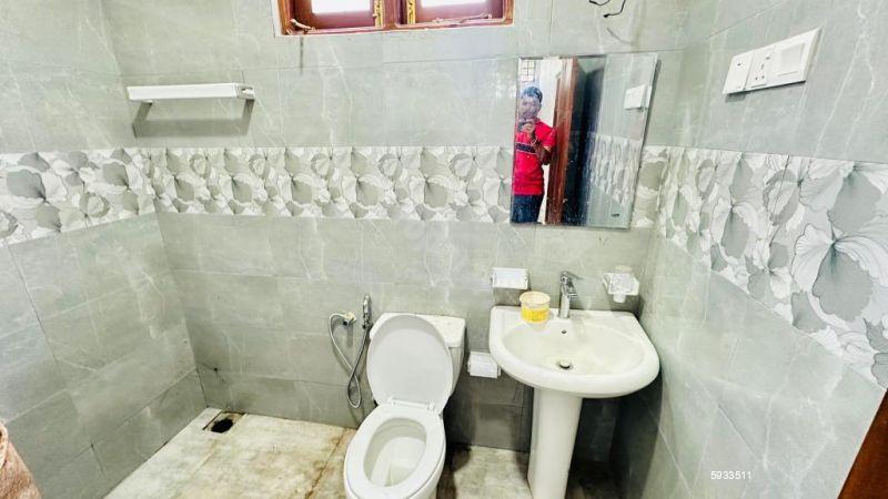 Bathroom - House for sale in Ja Ela
