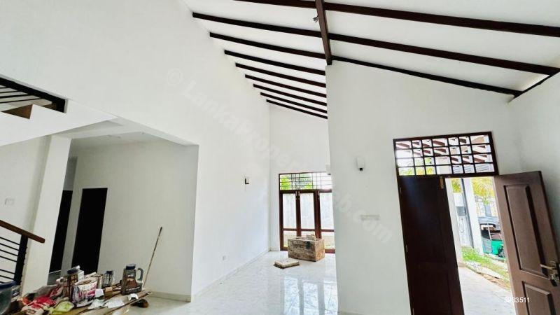 House for sale in Ja Ela