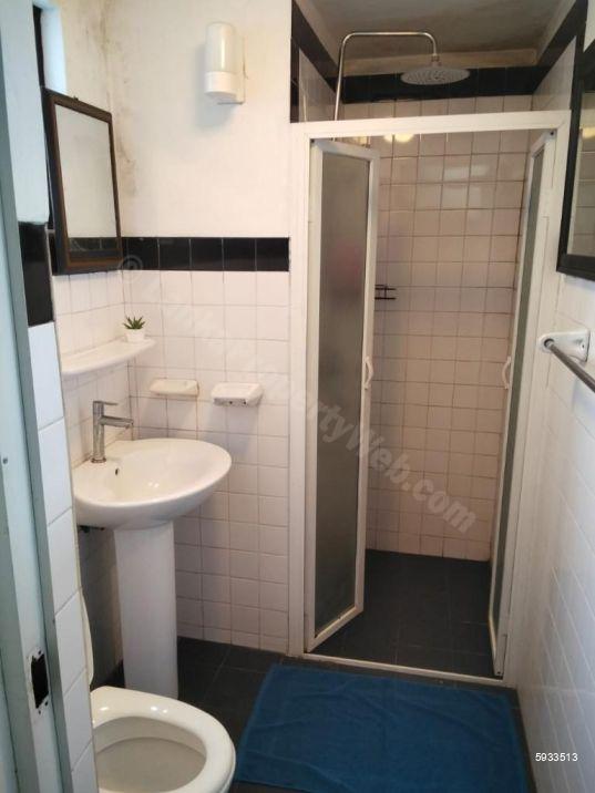 Bathroom - House for rent in Mount Lavinia