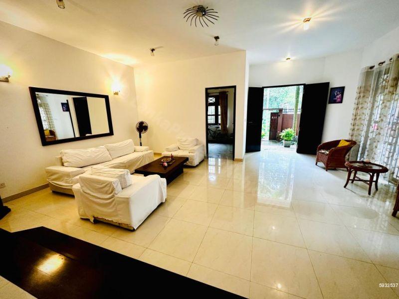 Living Room - House for rent in Battaramulla