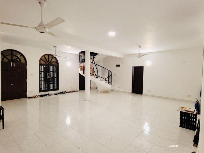 Living Room - House for rent in Battaramulla