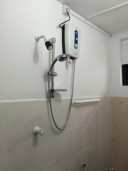 Bathroom - 7 Bedroom House for Rent – Kollupitiya, 8th Lane