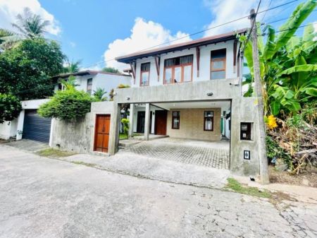 Exterior - House for sale in Battaramulla 
