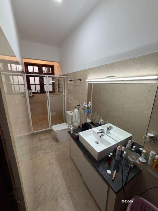 Colombo 7 Commercial for sale/rent