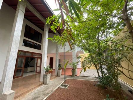 Exterior - Luxury House for rent in Kotte 