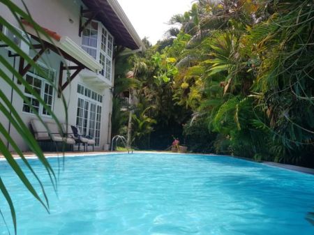 Exterior - House for Rent in Colombo 5 