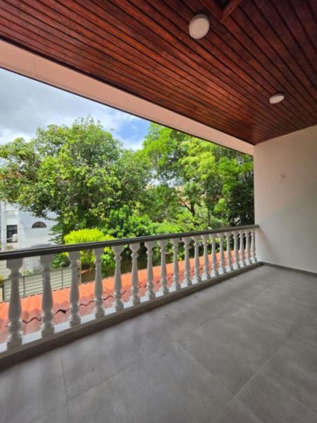 Exterior - FOR Rent | Colombo 5 | 3-Bedrooms |  Luxury House