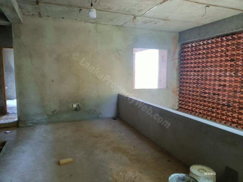 House for sale in Athurugiriya