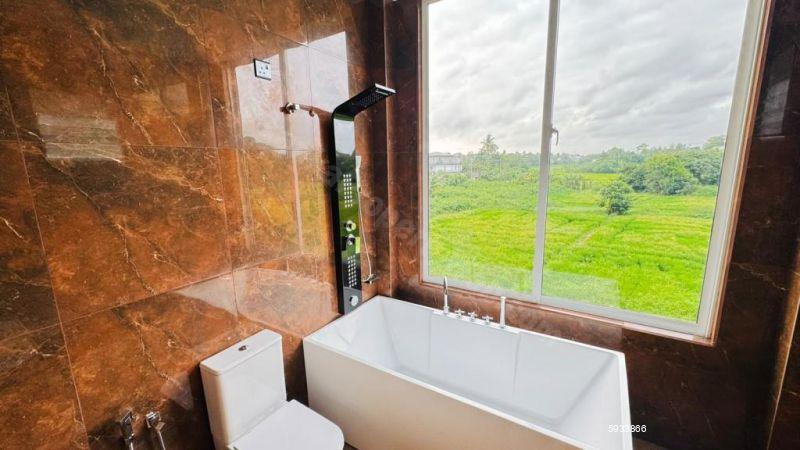 Bathroom - House for sale in Boralesgamuwa
