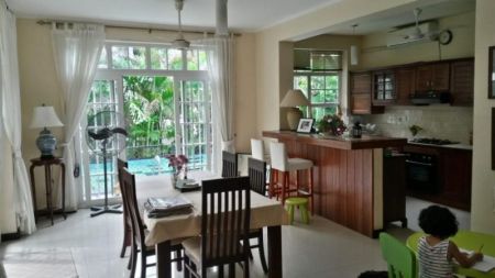 Dining room - 4 Bedroom Spacious House for Rent - Colombo 5, Andarawata Road | USD 2,500 Per Month (EM968)
