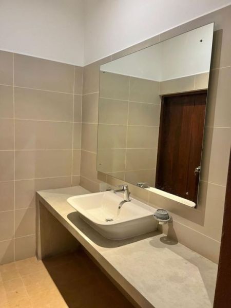 Bathroom - House for sale in Thalawathugoda 