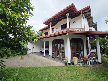 Exterior - 15P Land & Two Story House For Sale In Kaduwela