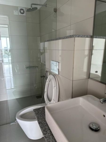 Bathroom - Iconic Galaxy 2 BR Apartment For Sale in Rajagiriya 