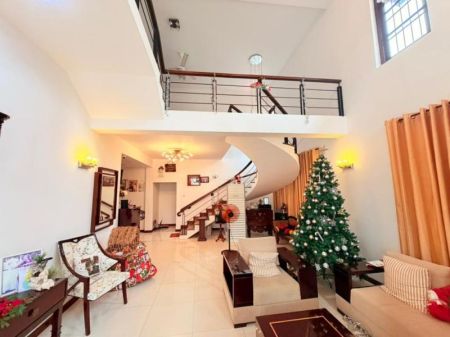 Living Room - Ethul Kotte Prime Location Luxury House For Sale Pita Kotte