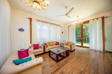 Living Room - 6 Bedroom luxury  House for Sale at Nugegoda | LKR 155 Million (Negotiable) (EM052AC)