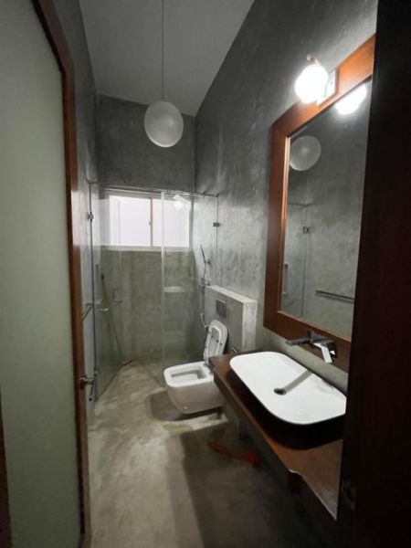 Bathroom - 6 Bedroom luxury  House for Sale at Nugegoda | LKR 155 Million (Negotiable) (EM052AC)