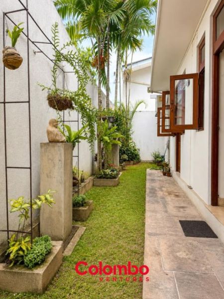 Exterior - 3 Room Modern House for SALE - S.D.S. Jayasinghe Mawatha, Nugegoda (Kohuwala Road) (HS455)