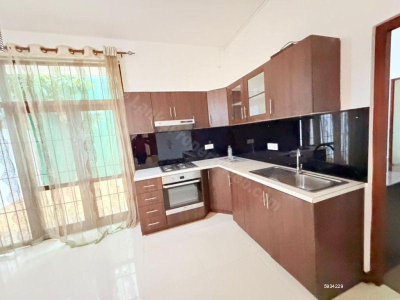 House for sale in Battaramulla