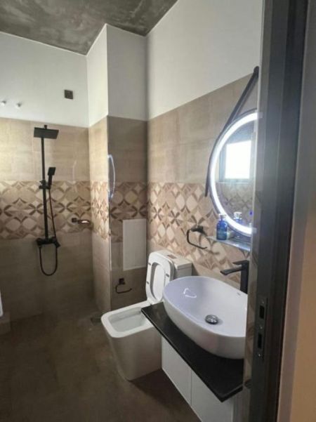 Bathroom - Apartment Complex for Rent in Battaramulla (A6460)