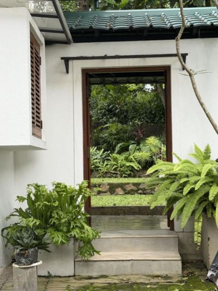 Exterior - Amazing location 🏡 Luxury 5-Bedroom House for Rent