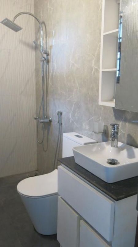 Bathroom - Seeduwa Katunayake close to Airport semi furnished 9 bedroom 6 bathroom luxury house for rent