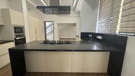 Kitchen - 05 Bedroom Unfurnished 03 Storied House for Rent in Colombo 07 (A6458)