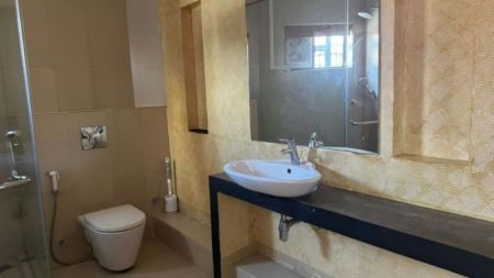 Bathroom - 05 Bedroom Unfurnished 03 Storied House for Rent in Colombo 07 (A6458)